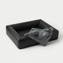 BIA Bett schwarz mit Kuschelfaktor in grau